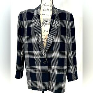 Vintage Saks Fifth Avenue wool plaid blazer 90’s Outdoor Dark academia classic 8